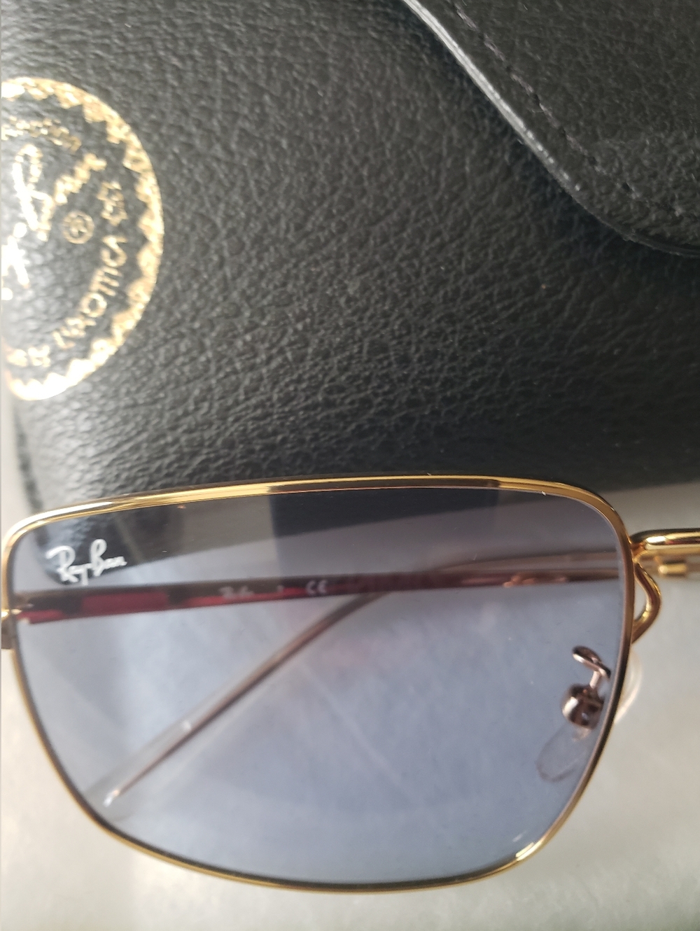 New Ray Ban Evolve  Arista Gold Frame Photo Chromic Blue Lense Sunglasses